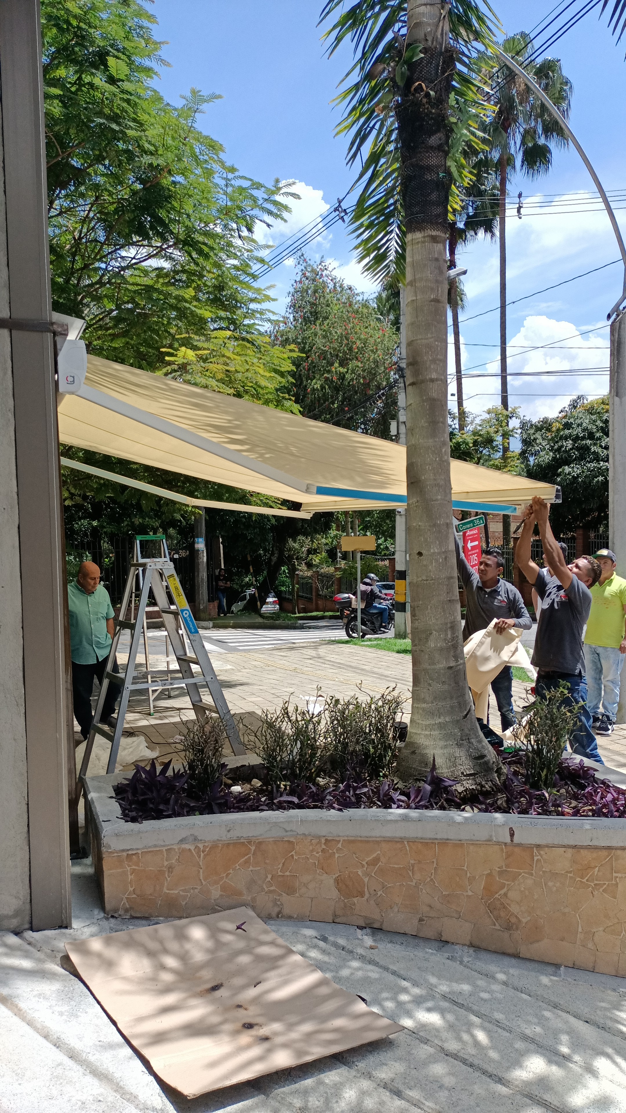 Toldos Retráctiles en Barranquilla, Parasoles Enrollables